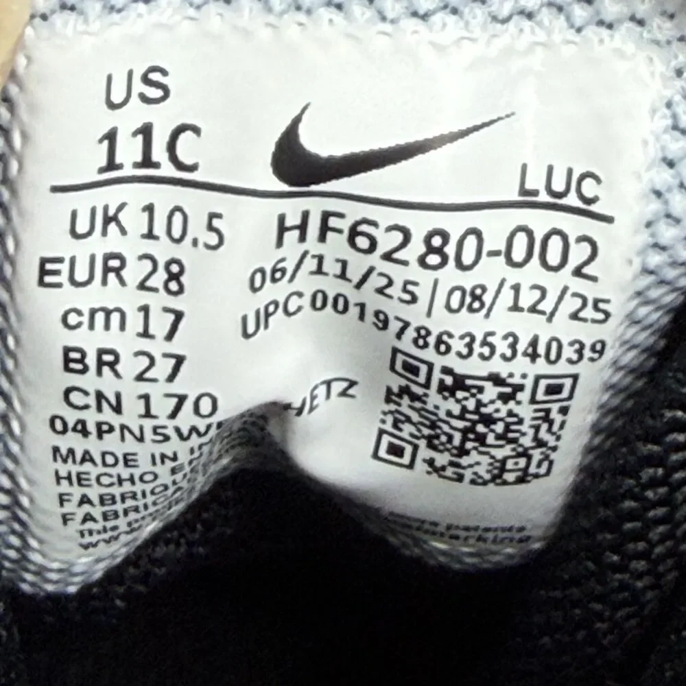 Nike Basketball Shoes Boys Size 11C Black White Sneakers Hook Loop HF6280-002